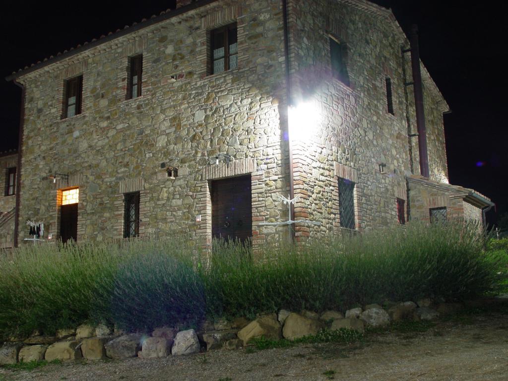 Casale Poggio Colpiccione * Passignano sul Trasimeno